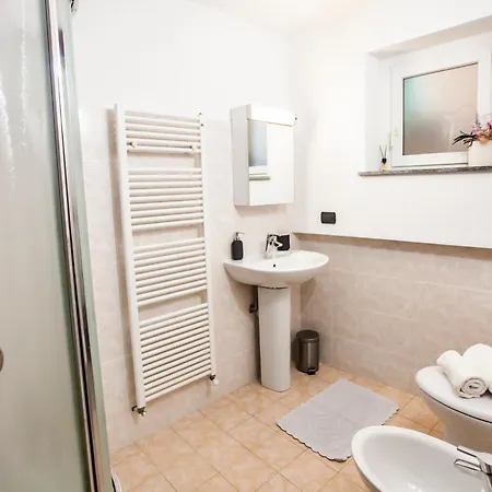 Casa Mina Appartamento Carate Urio