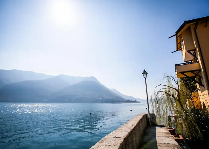 Casa Mina Carate Urio